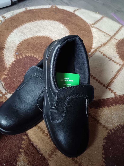 Safety shoes mărimea 42 (UK 8)