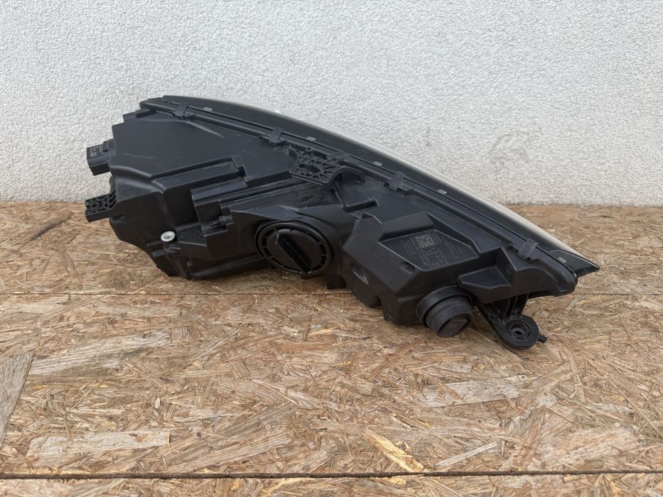 Far stanga Audi A4 B9 8W Facelift Full LED Original Europa