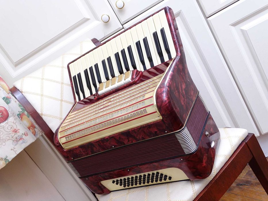 Акордеон "Weltmeister" – винтидж украса, декор - дом или заведение