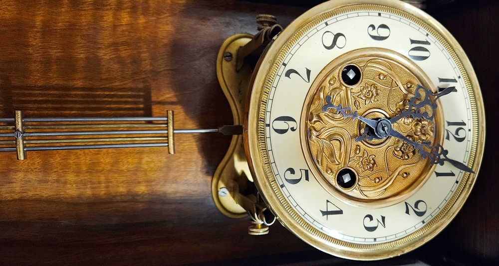 Ceas de perete cu pendula Kienzle 1898