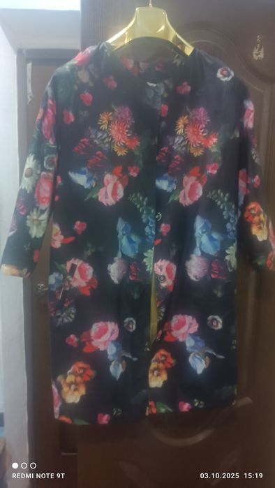 Женские куртка, жилетка, тренч.