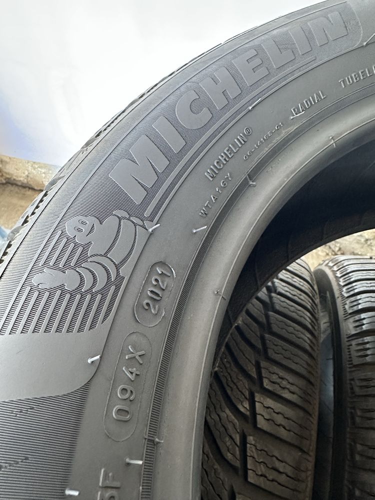 215/55/17 Michelin dot21 4бр