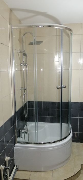 Instalator - montez boiler și robineți, cădiță dus, wc si rezervor wc