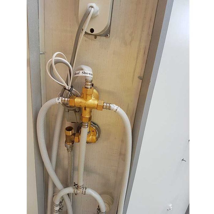 Cabina de duș cu hidromasaj și saună Hydrosan