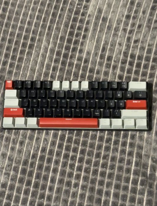 Геймърска клавиатура red switches