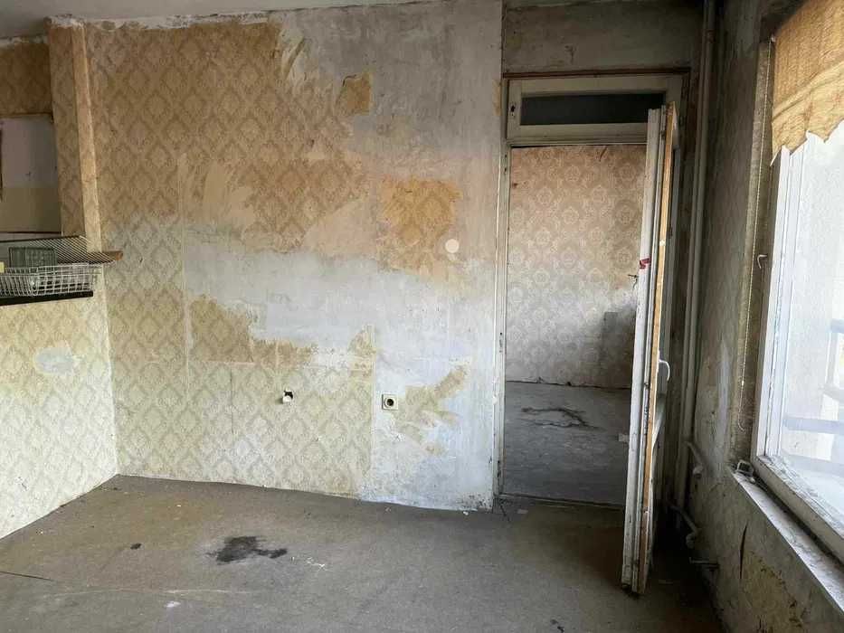 Тристаен апартамент в Дружба 2