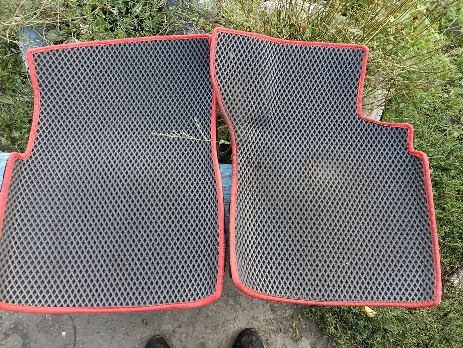 Продам Эва коврики Тойота Ипсум