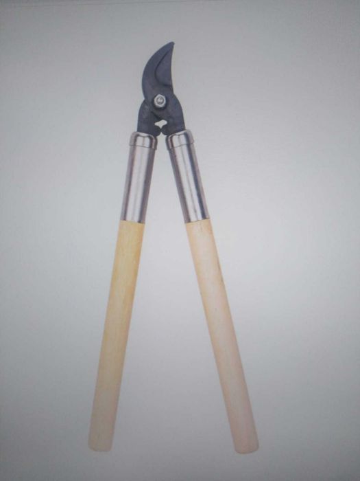 Фрезы, метчики,резцы и прочий инструмент