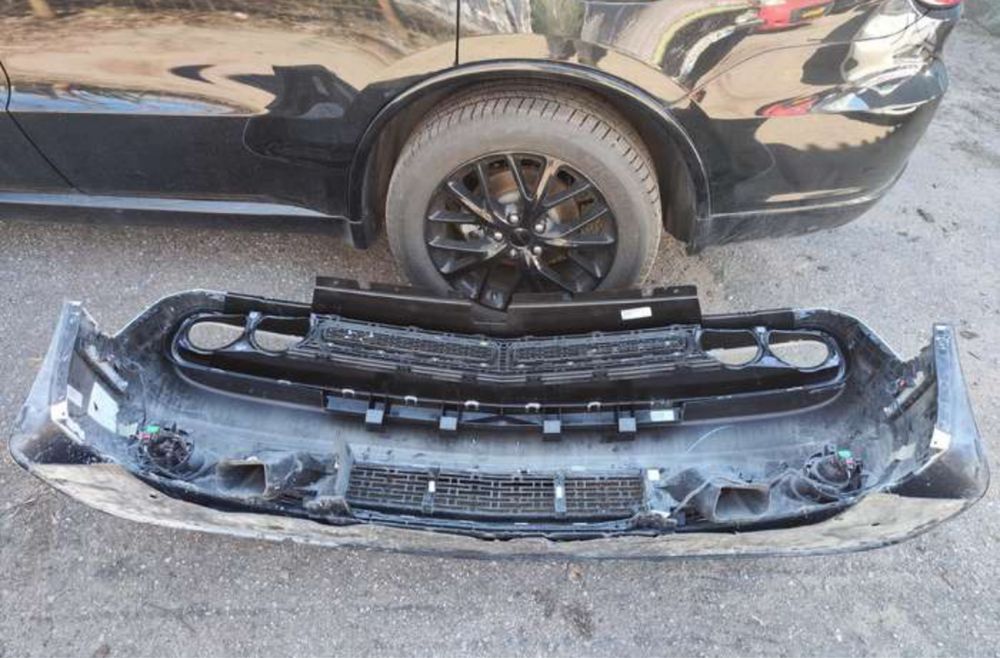 Оригинална предна броня Dodge challenger RT 5.7