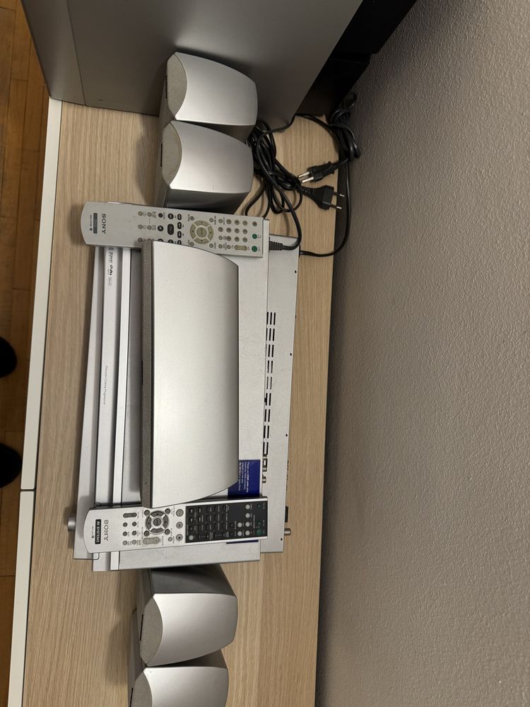 Домашно кино Sony STR-KSL-40 и DVD Sony DVP-NS708H