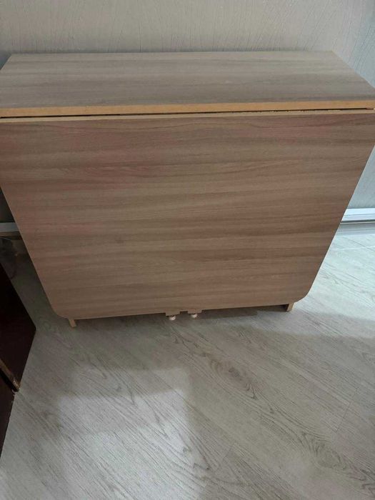 Стол- книжка беж