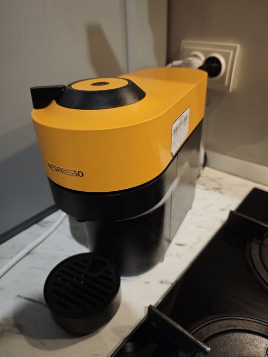 Vând aparat Nespresso Vertuo Pop