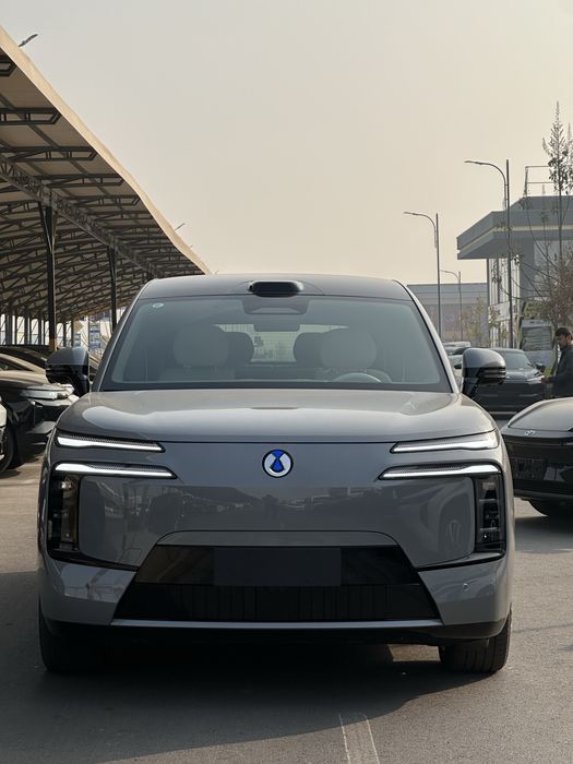 BYD Denza N8L (long) e3 , Flagship 2025 nalichiyada