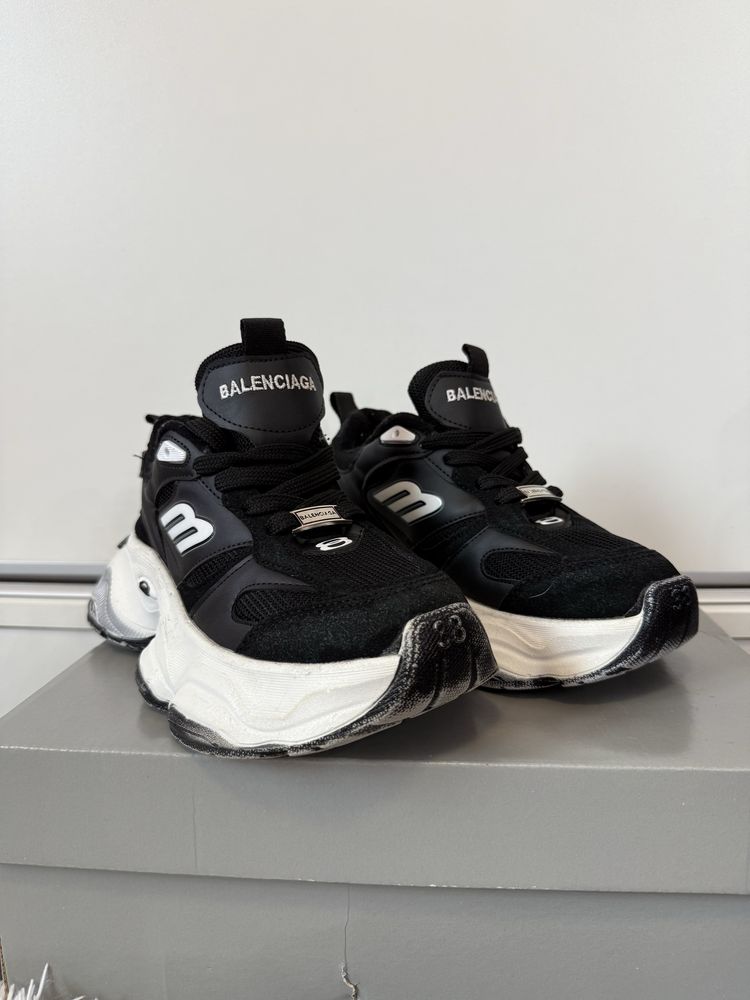 Balenciaga обувки