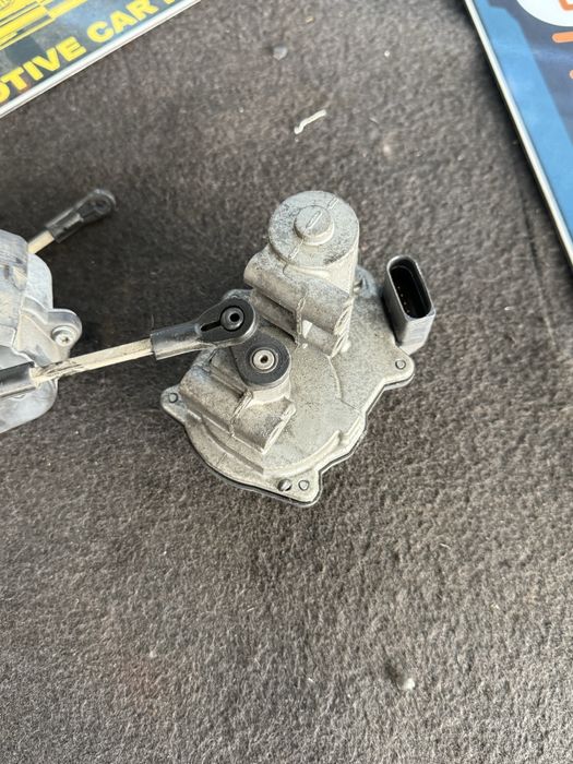 Mоторче вихрова клапа Audi A5 A6 A4 3,0tdi 53129086L Seat Vw Skodа