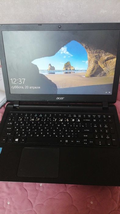 Acer ES1-533. Ноутбук.