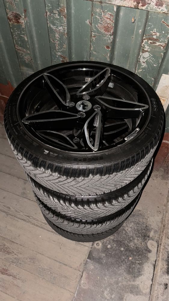 Sotiladi ferrari dizayn 205/40R17