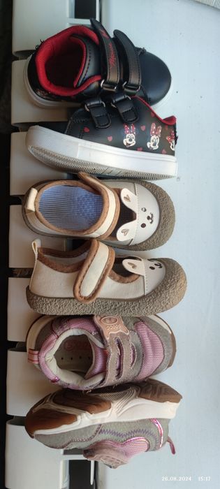 Обувь детская,три пары за 5.000тг состояние новых