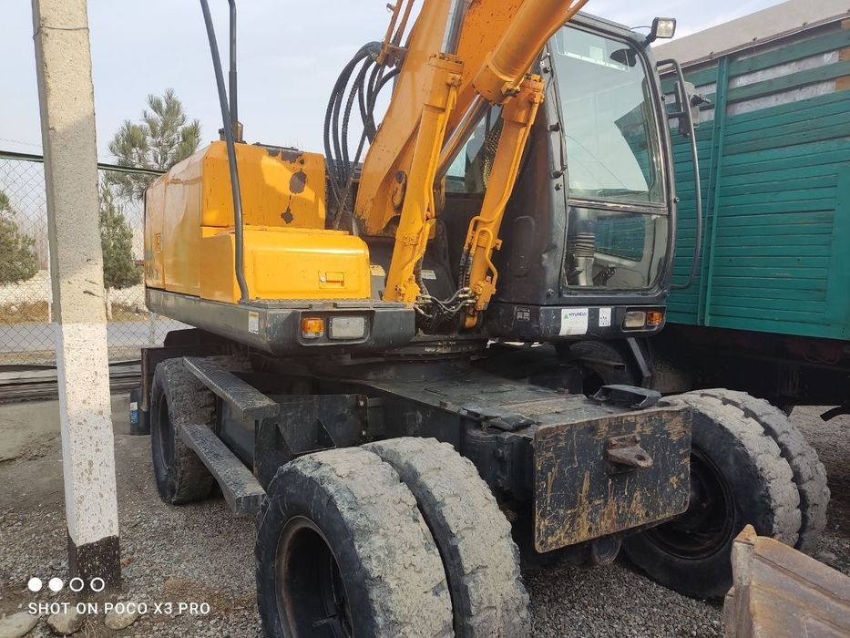 Хундай 140  сотилади