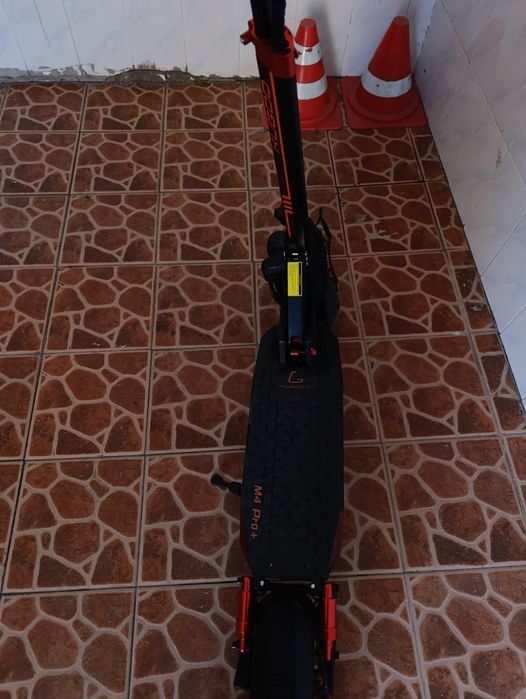 Электросамокат  новый