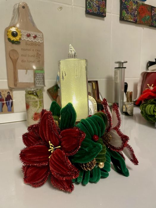 Decoratiuni Handmade din sarma plusata