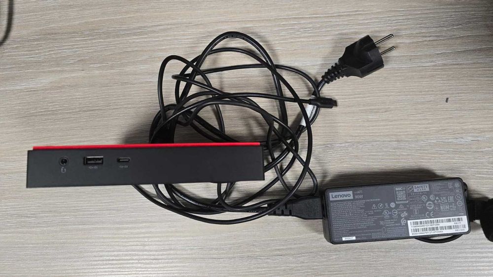 Lenovo Thinkpad Universal USB-C Docking Station nou in cutie sigilat