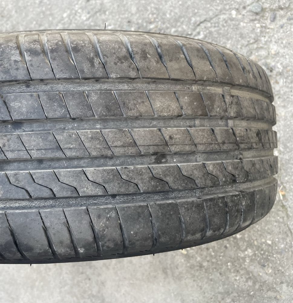 Продавам гуми с джанти за Audi