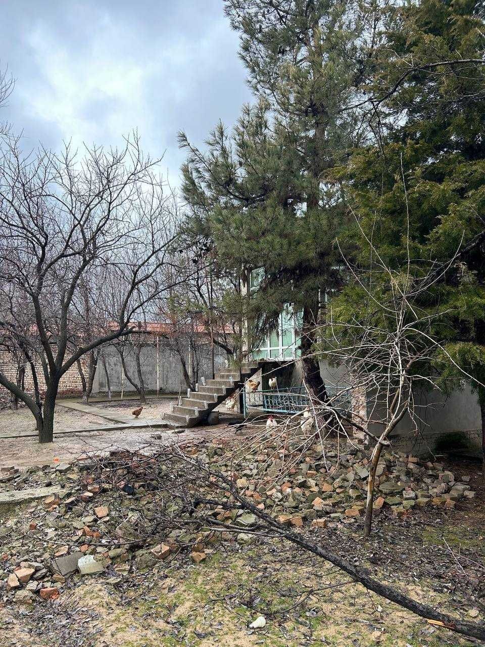 Продается участок земли под застройку возле реки в Кибрае
