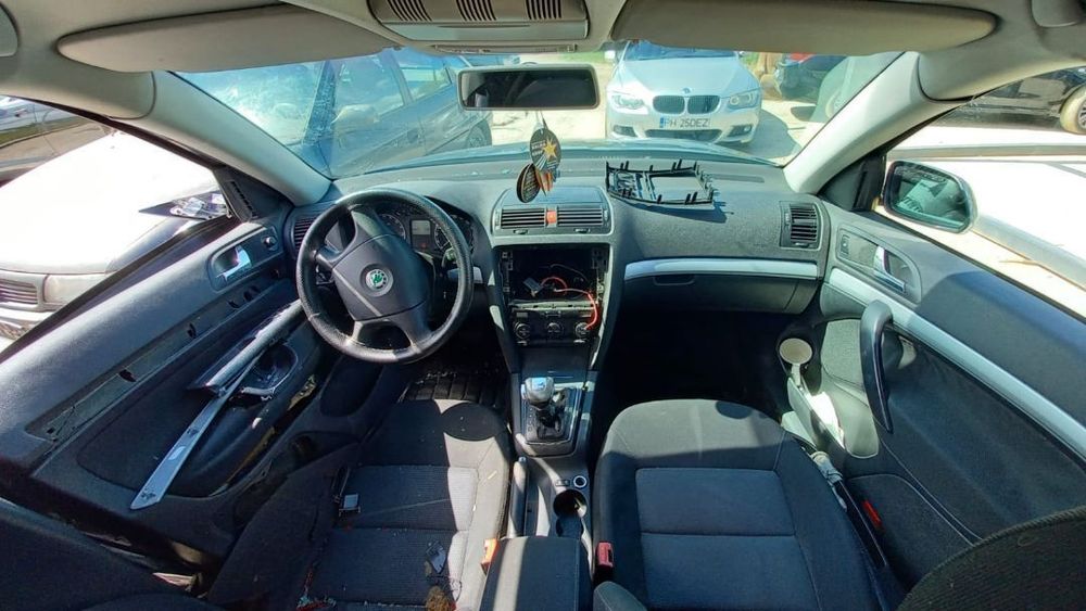 Dezmembrari Skoda Octavia II break 1.9,tdi BLS cutie automata DSG