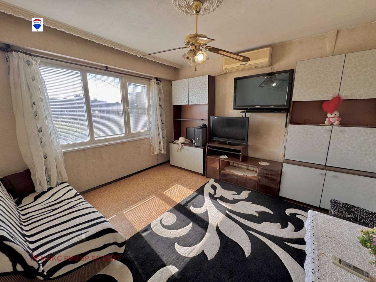 Продава се Двустаен апартамент в Русе, Здравец Изток - 58 кв.м за 1113 €/кв.м - Снимка #11