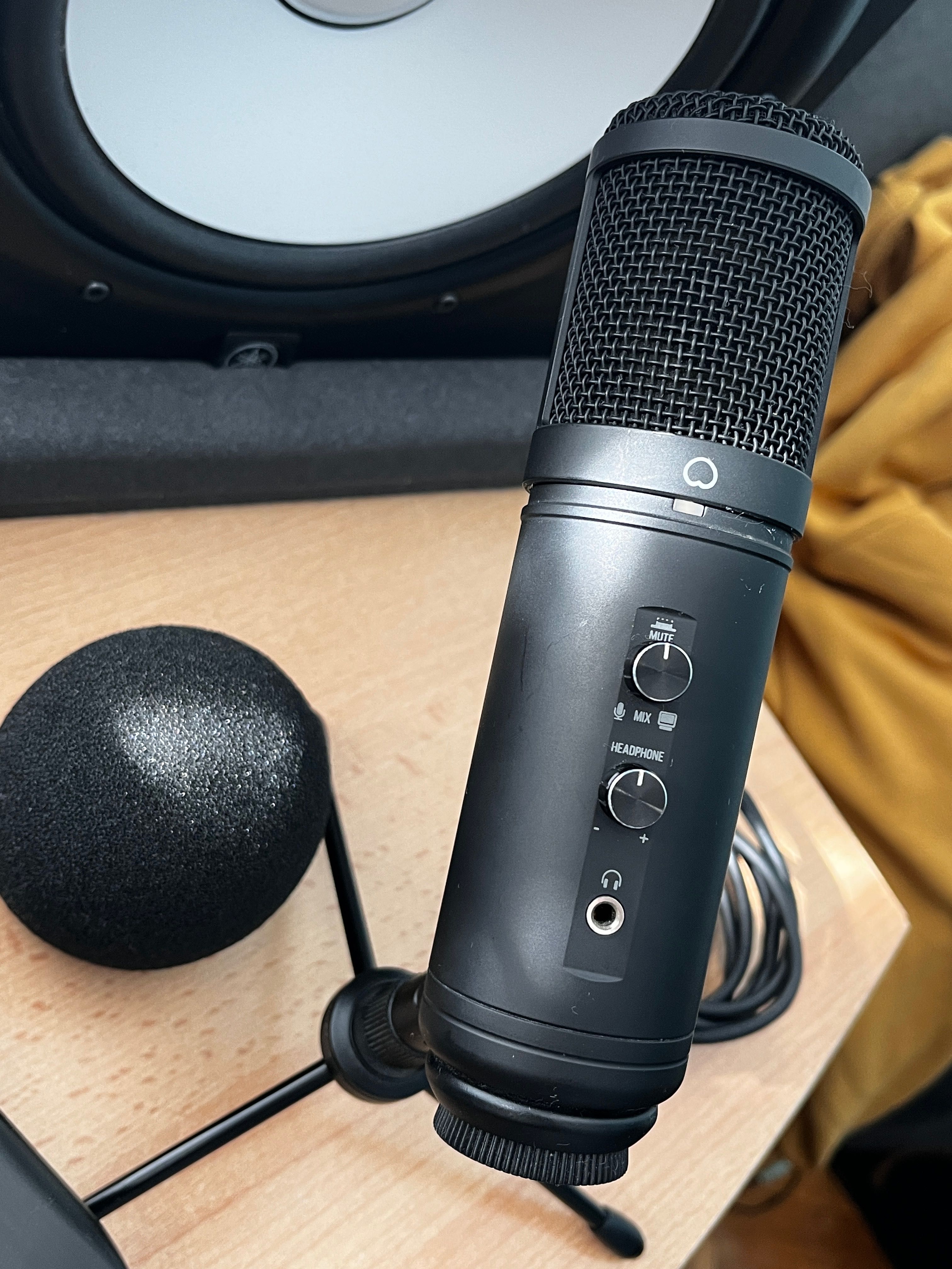 Trust - Studio streaming microphone ! Професионален!