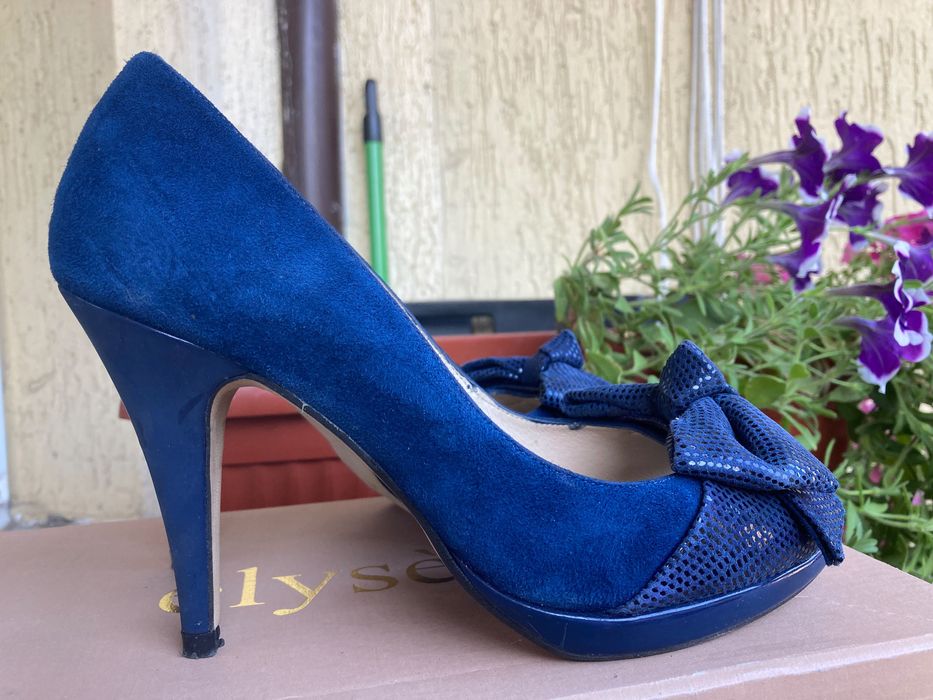 Елегантни сандали от естествена кожа/велур