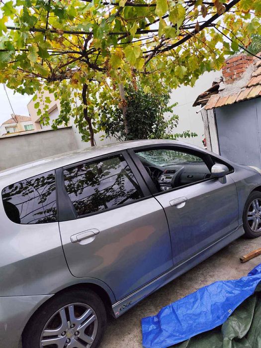 Продава Хонда Джаз (удар)