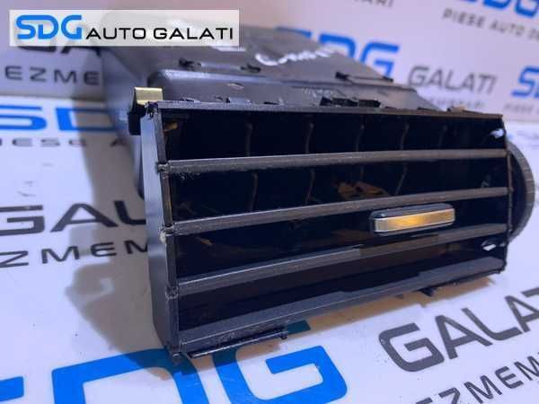 Gura Grila Aer Ventilatie Aerisire Bord Centru Stanga Ford Kuga 2008 - 2012 Cod 3M51-R014L21-AE 3M51R014L21AE
