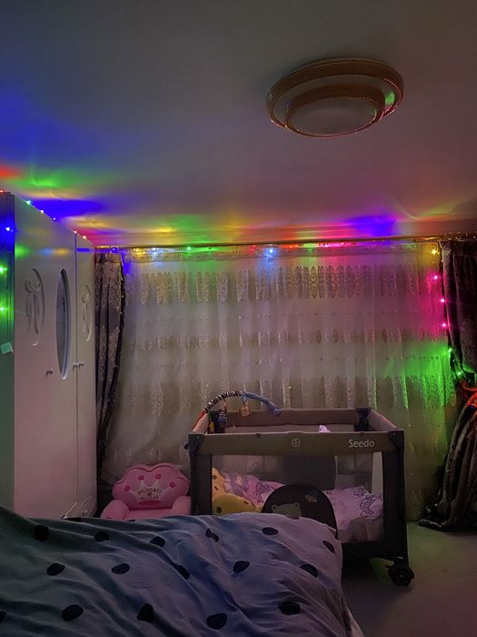 Кровать манеж есть