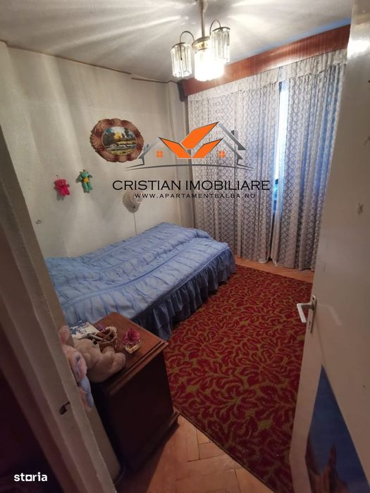 Apartament 3 camere decomandat Ampoi 2, etaj 2!