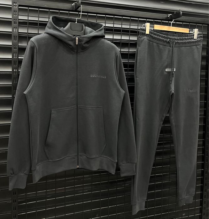 Мъжки екипи Essentials / Nike Tech Fleece / Syna World