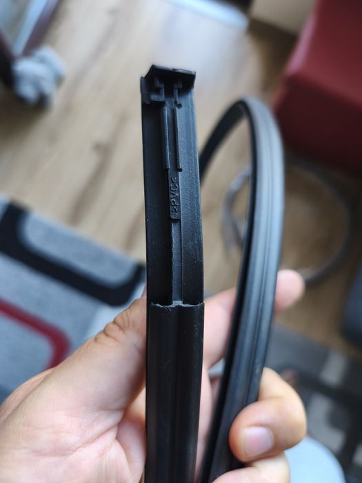 Гумени  лайсни за таван за Тойота Corola sedan 2007-2013