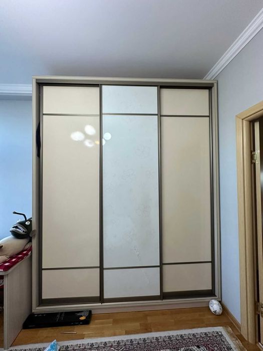 Шкаф в разобранном виде. самовывоз