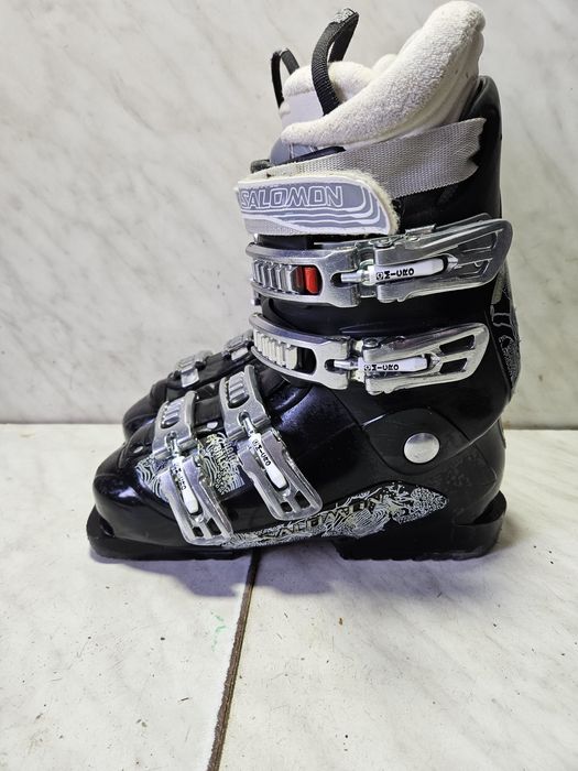 Clapari ski schi Salomon  mondo  24  corespunde mărimii 37