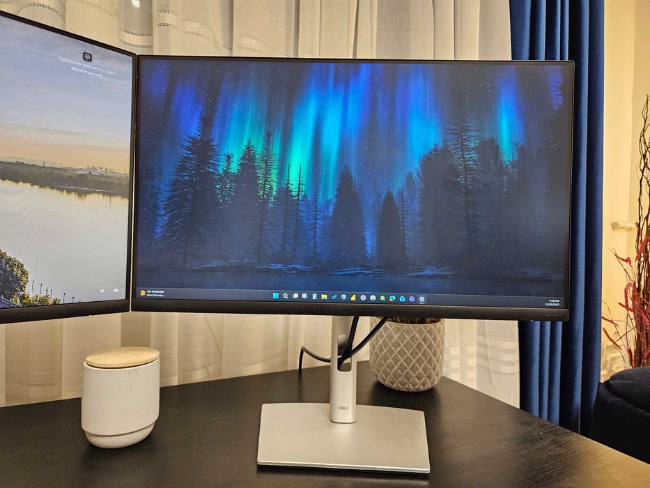 2 x Monitor Dell P2422H 23.8'' (IPS Full HD, 99% sRGB colour gamut)