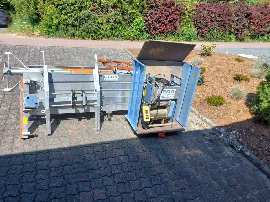 Lift  Geda construcți materiale tiglă  panouri solare