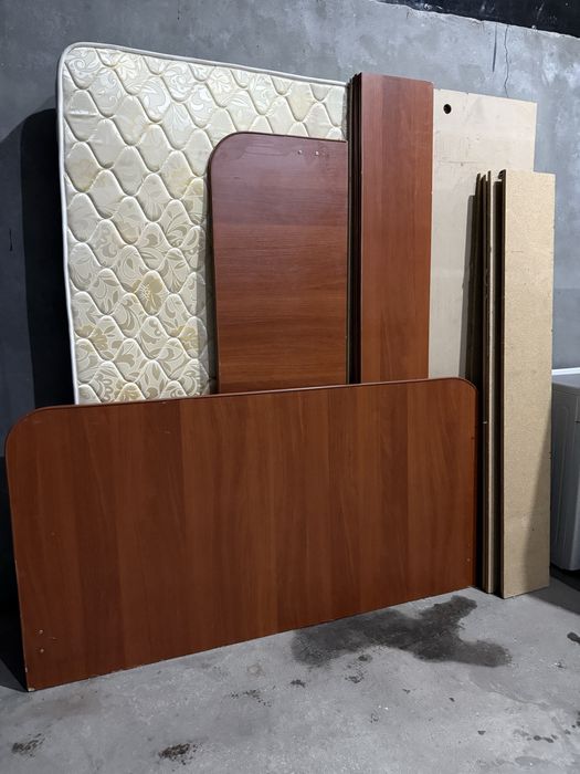 Сотилади Срочно 2 кишилк спални холати зур