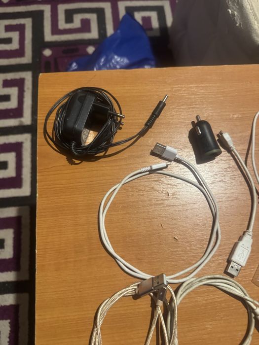 Cabluri incarcare telefoane