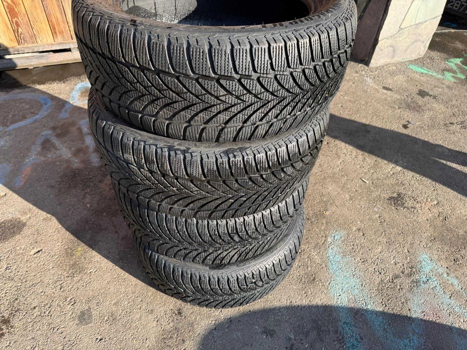 225-50-R17 комплект зимней резины