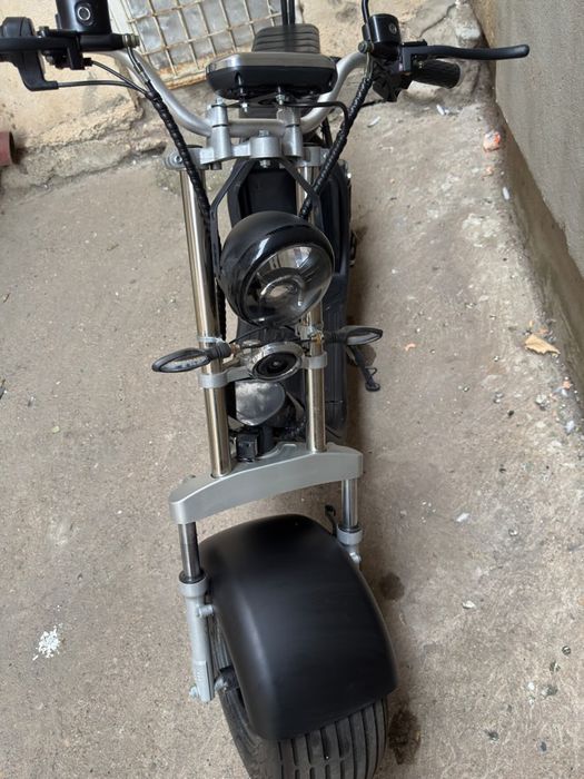 Vand scuter electric