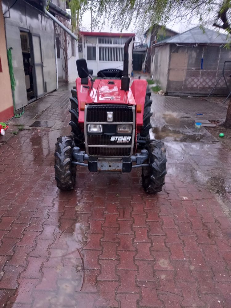 Tractor shibaura