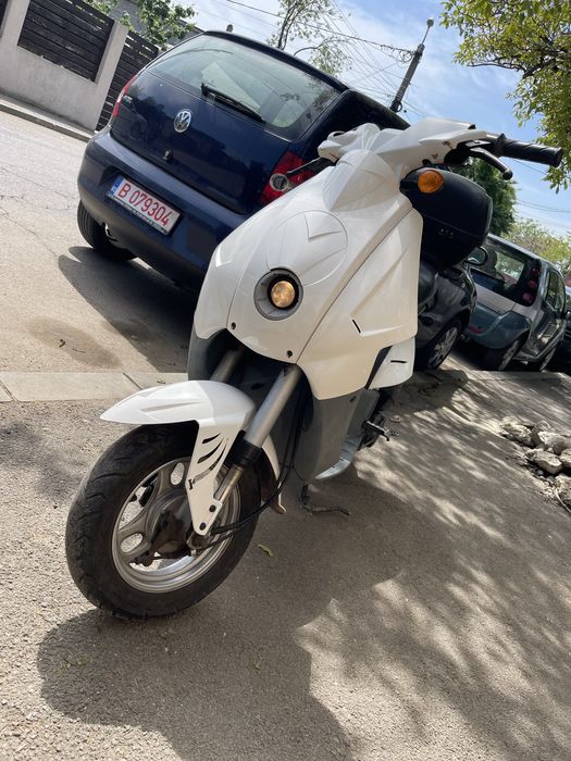 Scuter fara permis Peugeot