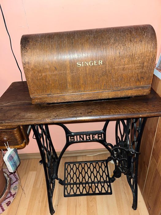 Masina de cusut Singer