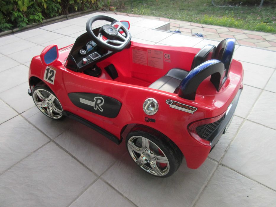 Mașină electrică pentru copii